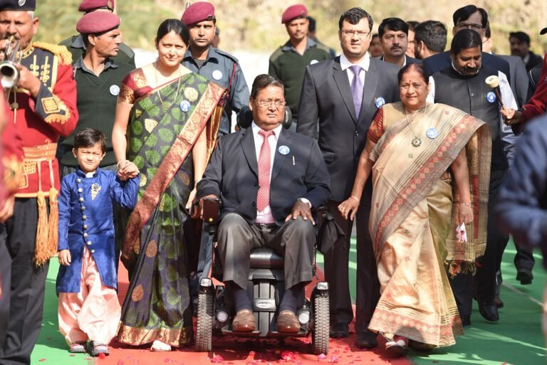 Bansal_Sir_and_His_Family